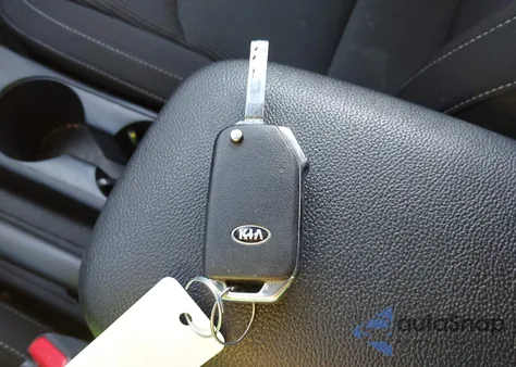 2021 Kia Forte Lxs z USA, uszkodzony, nr VIN 3KPF24AD6ME333281